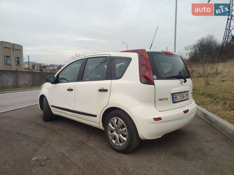 Хэтчбек Nissan Note 2009 в Львове
