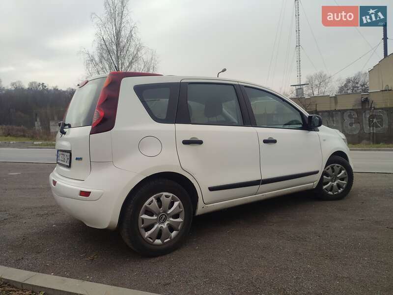 Хэтчбек Nissan Note 2009 в Львове