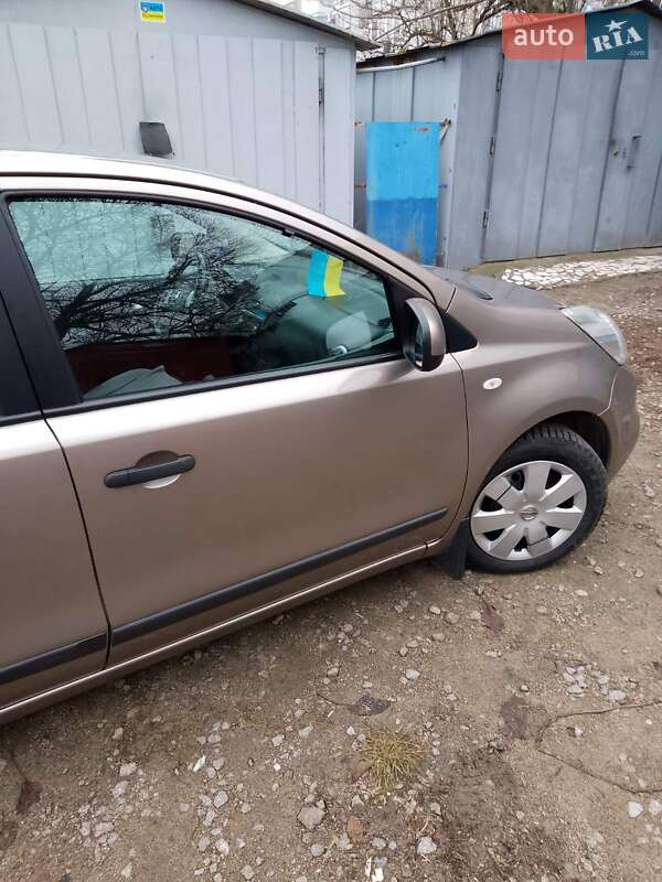 Хэтчбек Nissan Note 2013 в Умани