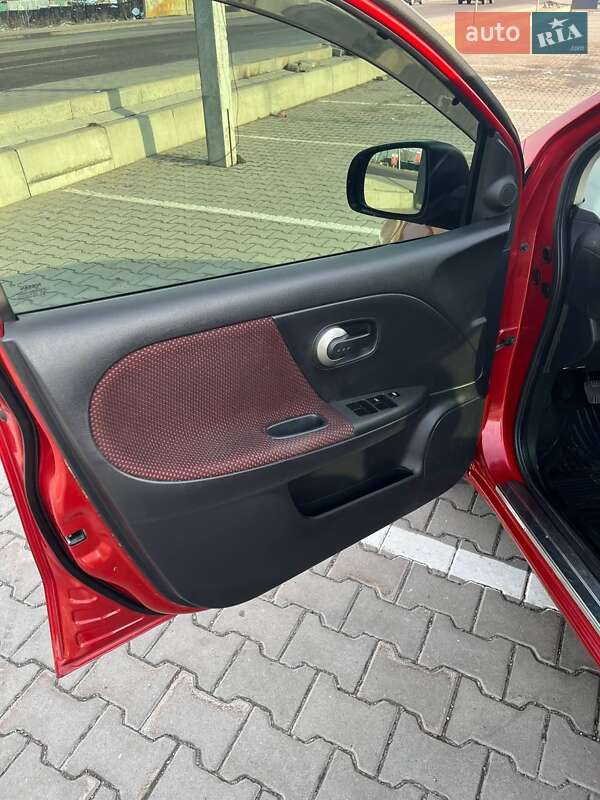 Хэтчбек Nissan Note 2008 в Киеве