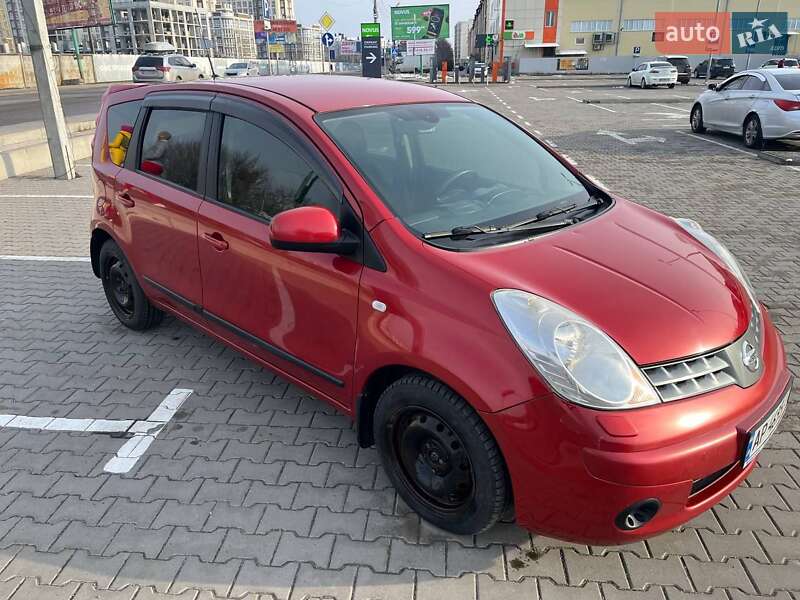 Хэтчбек Nissan Note 2008 в Киеве