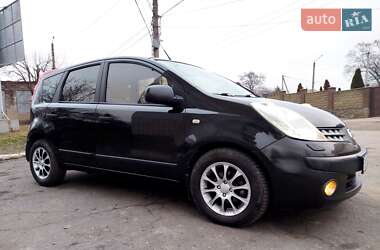 Хэтчбек Nissan Note 2006 в Первомайске