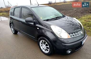 Хэтчбек Nissan Note 2006 в Первомайске