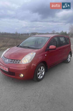 Хэтчбек Nissan Note 2007 в Коростене