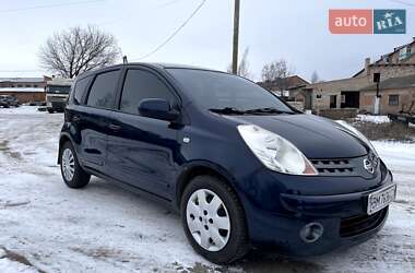 Хэтчбек Nissan Note 2007 в Ромнах