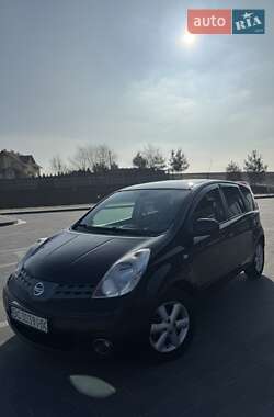 Хэтчбек Nissan Note 2008 в Мостиске