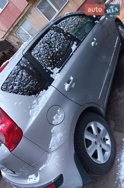 Хэтчбек Nissan Note 2006 в 