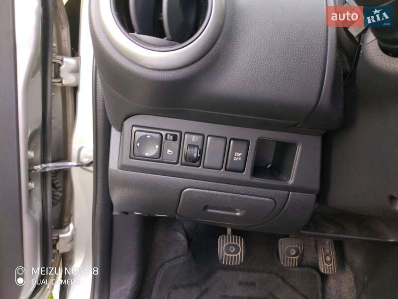 Хэтчбек Nissan Note 2007 в Городке