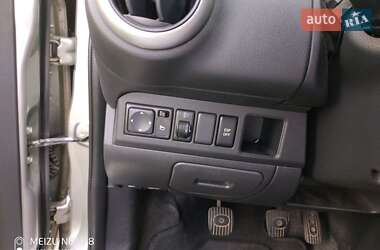 Хетчбек Nissan Note 2007 в Городку