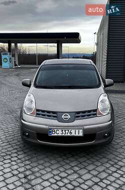 Хэтчбек Nissan Note 2007 в 