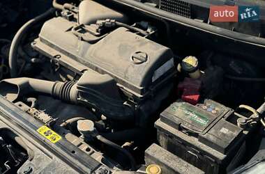 Хэтчбек Nissan Note 2012 в 