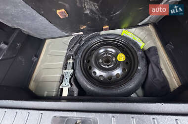 Хэтчбек Nissan Note 2006 в 