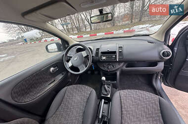 Хэтчбек Nissan Note 2006 в 