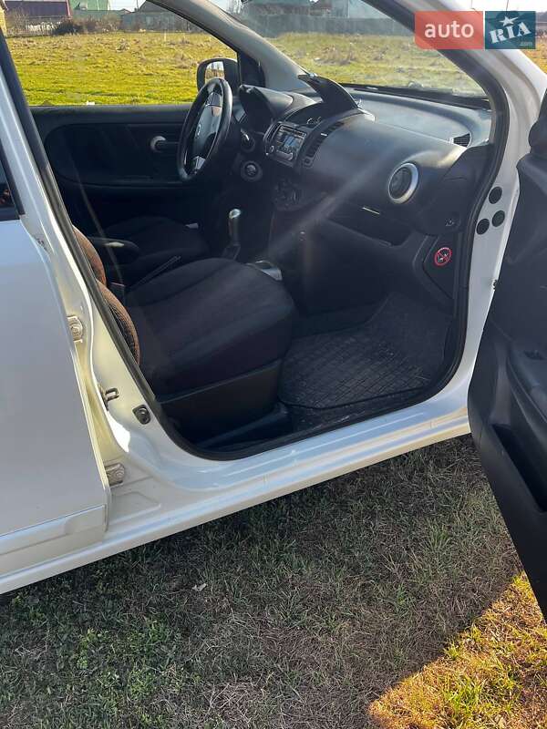 Хэтчбек Nissan Note 2011 в Одессе