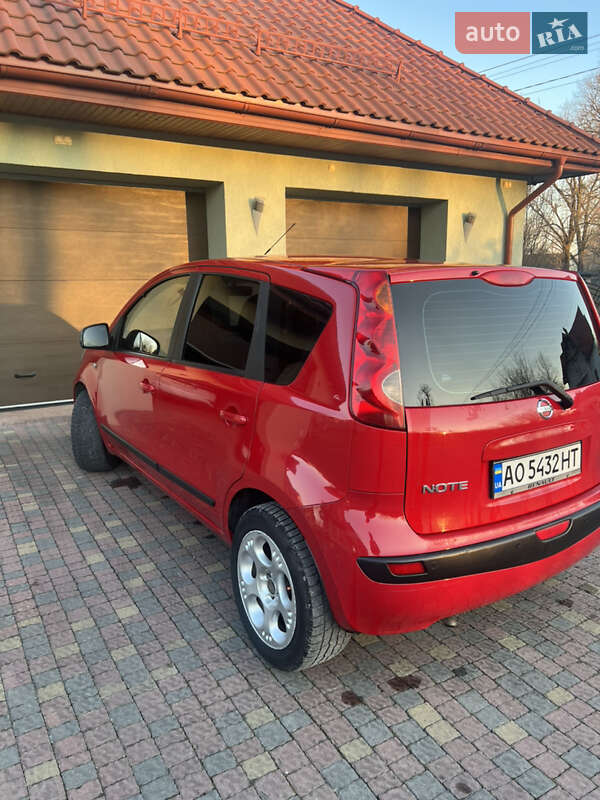 Хетчбек Nissan Note 2006 в Івано-Франківську