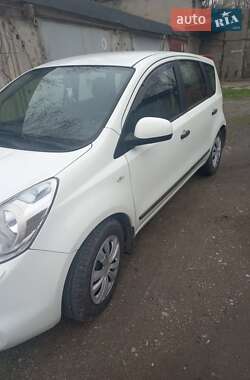 Хетчбек Nissan Note 2011 в Запоріжжі