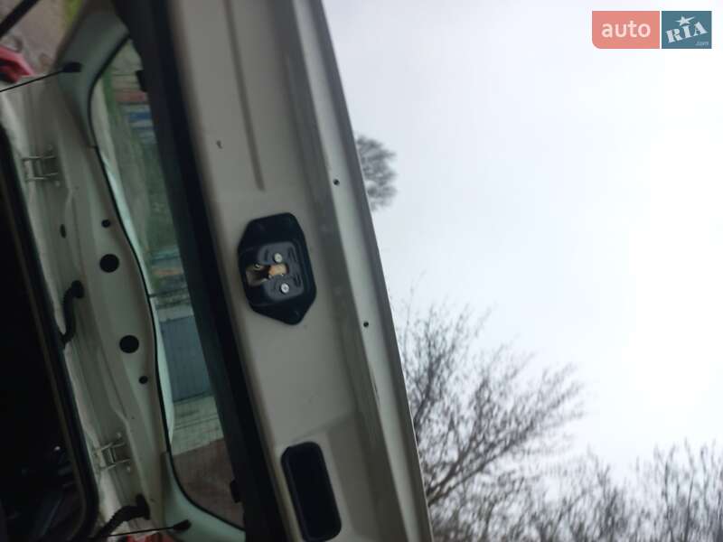 Хетчбек Nissan Note 2011 в Запоріжжі фото 16 Хетчбек Nissan Note 2011 в Запоріжжі