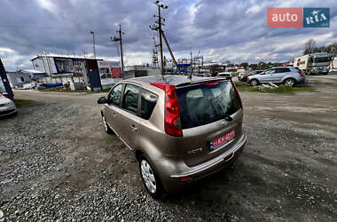 Хэтчбек Nissan Note 2008 в 