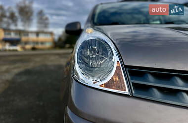 Хэтчбек Nissan Note 2008 в 