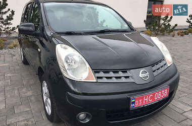 Хэтчбек Nissan Note 2007 в 