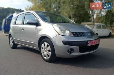 Хэтчбек Nissan Note 2006 в 