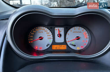 Хэтчбек Nissan Note 2007 в 