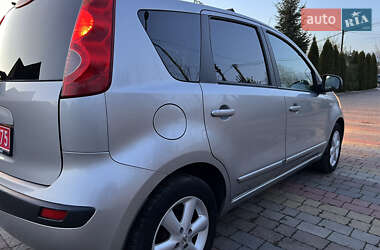 Хэтчбек Nissan Note 2006 в 