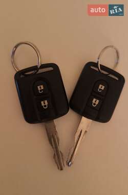 Хэтчбек Nissan Note 2006 в 