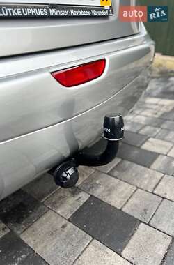 Хэтчбек Nissan Note 2009 в 