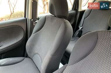 Хэтчбек Nissan Note 2007 в 