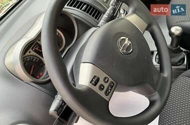 Хэтчбек Nissan Note 2007 в 