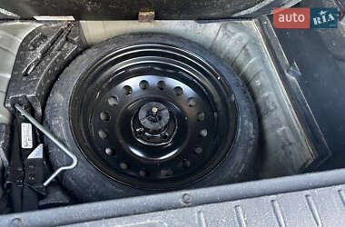 Хэтчбек Nissan Note 2006 в 