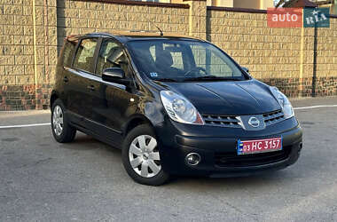 Хэтчбек Nissan Note 2006 в 