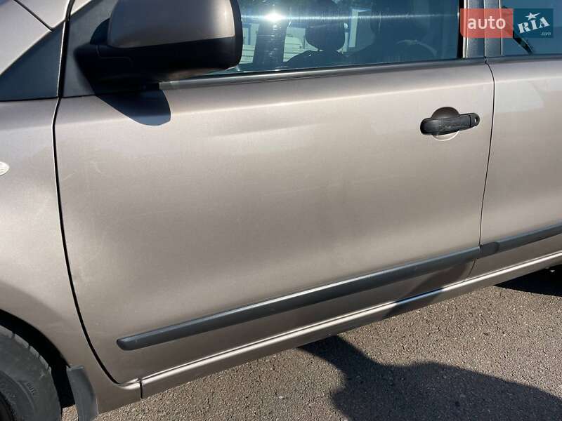 Nissan Note 2012