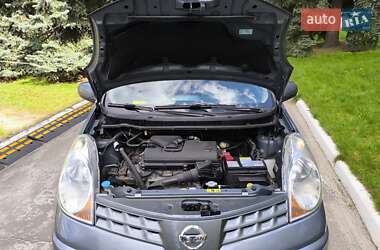 Хэтчбек Nissan Note 2008 в 