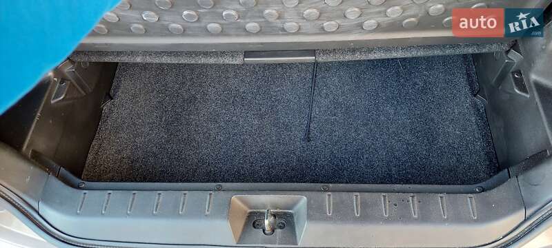 Хэтчбек Nissan Note 2009 в Ивано-Франковске