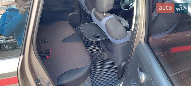 Хэтчбек Nissan Note 2009 в Ивано-Франковске
