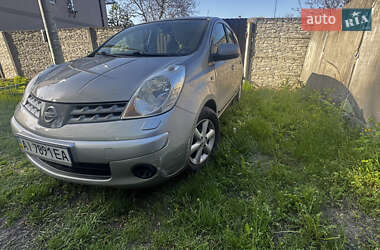 Хэтчбек Nissan Note 2007 в 