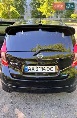 Хэтчбек Nissan Note 2013 в 