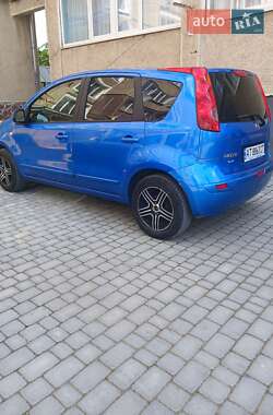 Хэтчбек Nissan Note 2006 в 