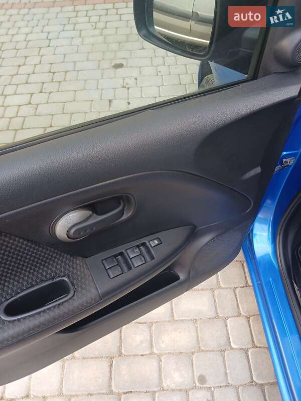 Хэтчбек Nissan Note 2006 в Ивано-Франковске фото 24 Хэтчбек Nissan Note 2006 в Ивано-Франковске