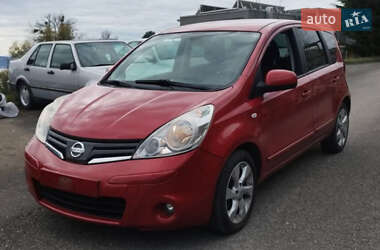 Хетчбек Nissan Note 2010 в 