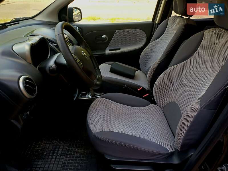 Хетчбек Nissan Note 2007 в Кам'янському