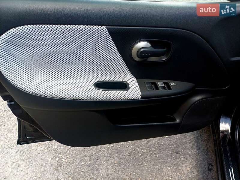 Хетчбек Nissan Note 2007 в Кам'янському