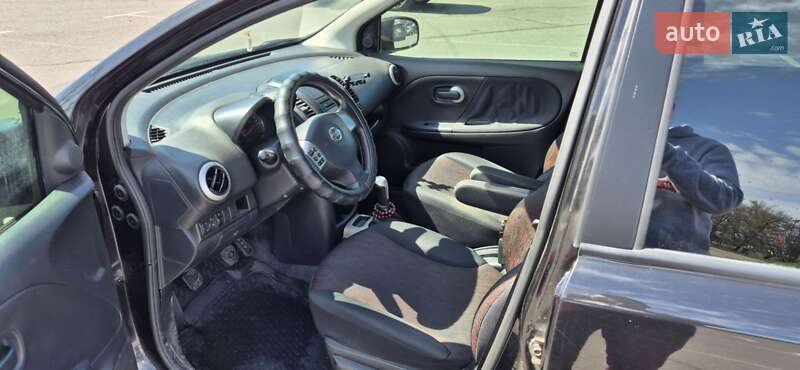 Хетчбек Nissan Note 2010 в Гатне