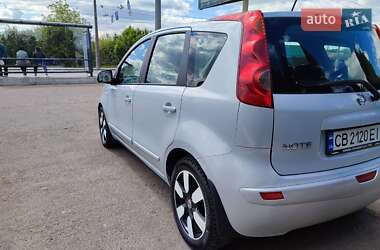 Хэтчбек Nissan Note 2008 в 