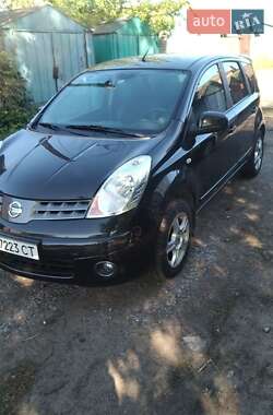 Хэтчбек Nissan Note 2006 в 