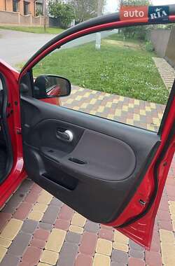 Хетчбек Nissan Note 2010 в 