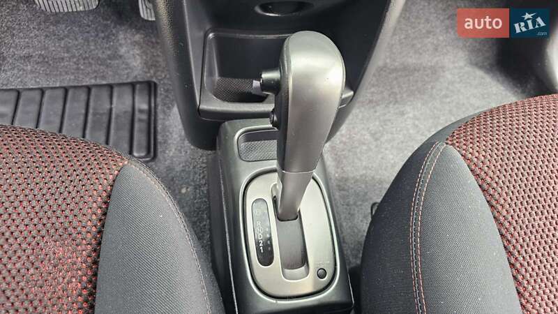 Хетчбек Nissan Note 2008 в Чернівцях