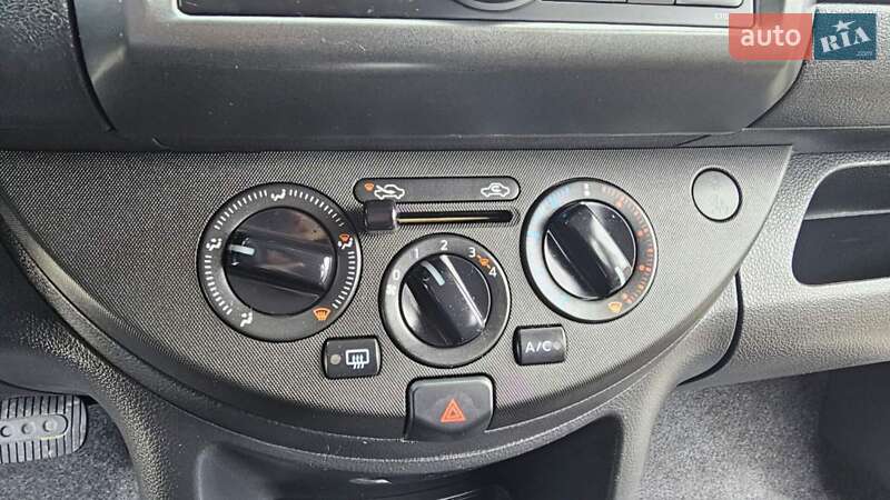 Хетчбек Nissan Note 2008 в Чернівцях